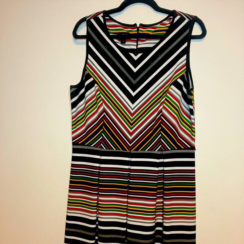 Sleeveless dress. Size 12